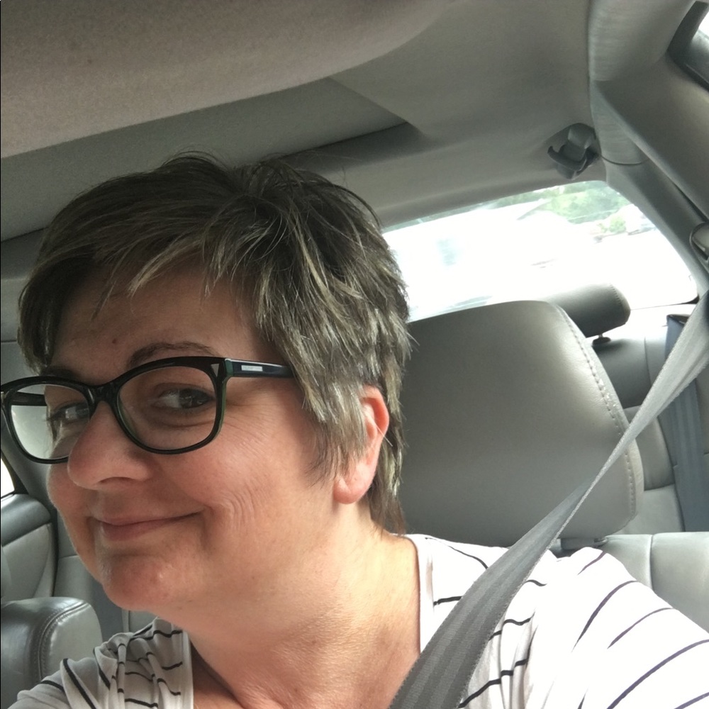 Meet your Posher, Lori